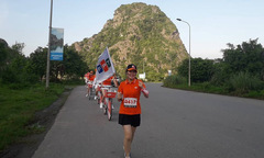 Người nhà 'Cáo' xuyên danh thắng Cố đô Hoa Lư