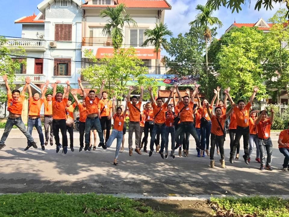<p> Đội quân FPT Telecom Bắc Ninh rực rỡ sắc cam đầu tuần ra trận.</p>