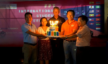 300 sinh viên quốc tế đón sinh nhật cùng FISEC