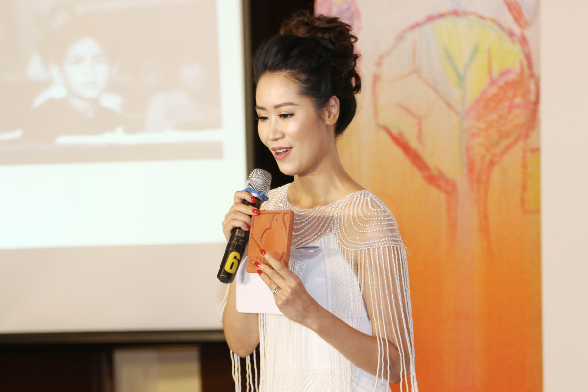 <p> Hoa hậu Phụ nữ toàn thế giới 2018 Dương Thùy Linh dẫn dắt chương trình.</p>