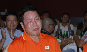 Anh Trương Gia Bình xúc động đón đồng đội 'Về nhà'
