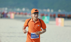 Khoảnh khắc 'ghi điểm' trên đường chạy Marathon công nghệ