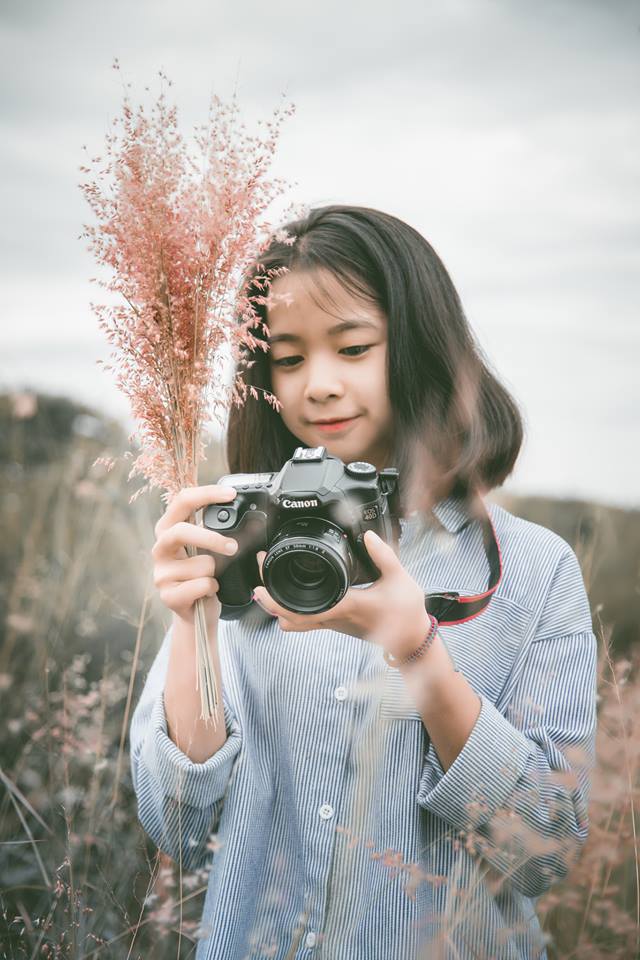 <p style="text-align:justify;"> Cô gái gốc Phú Yên có niềm đam mê du lịch từ nhỏ nên đã quyết tâm theo học ngành hướng dẫn viên.</p>