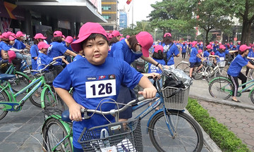 FPT Small: 'Các cô chú đạp xe rất khỏe'