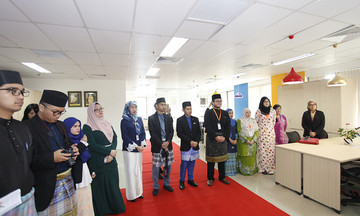 Đại sứ quán Brunei dự lễ trao chứng chỉ cho sinh viên quốc tế