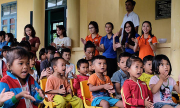 Hành trình người FPT mang yêu thương đến học sinh dân tộc Vân Kiều