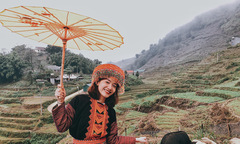 Cô gái nhà F hóa thân thành thiếu nữ H'mông