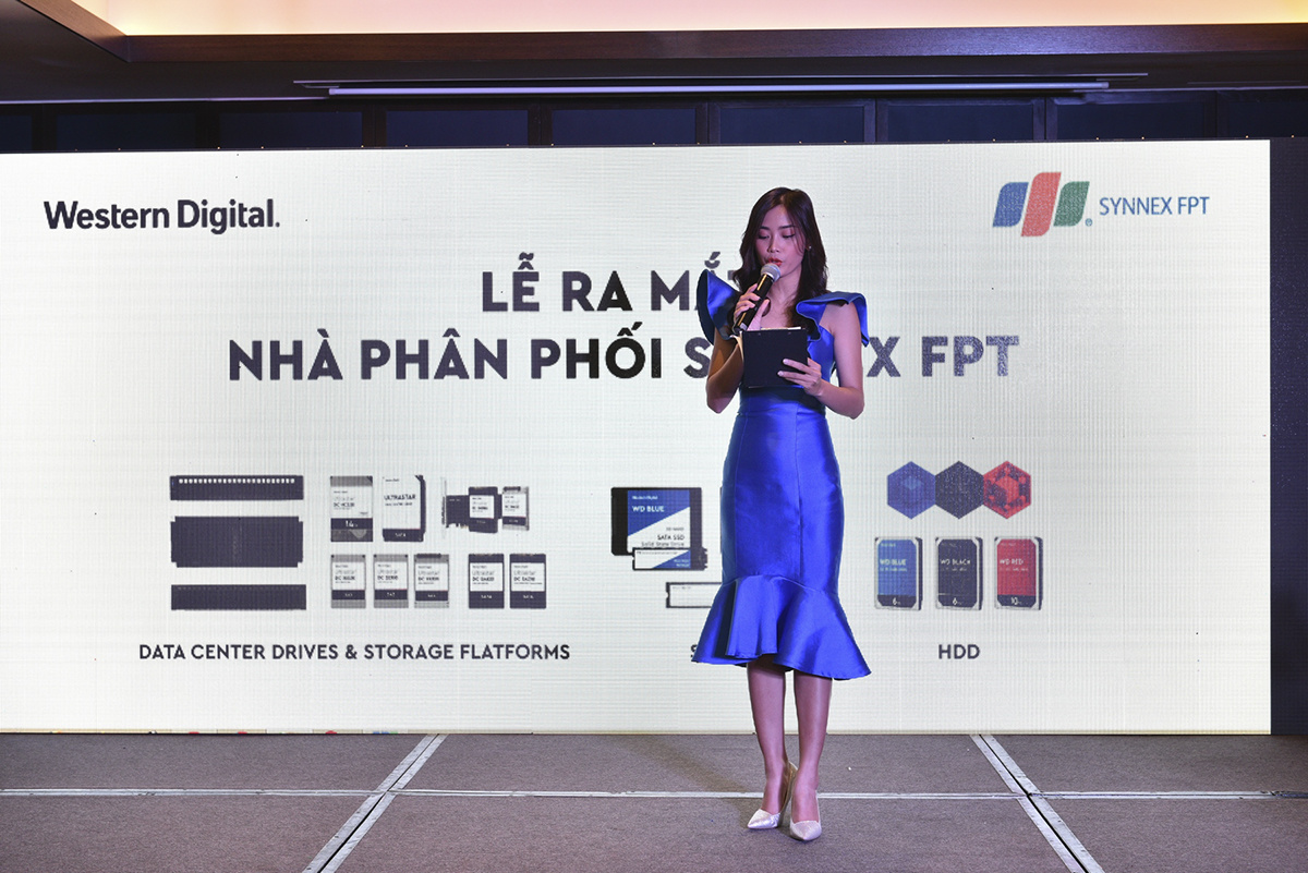 <p class="Normal" style="text-align:justify;"> Western Digital chính thức công bố Synnex FPT trở thành đối tác chiến lược phân phối sản phẩm ổ cứng và thiết bị lưu trữ tại Việt Nam. Với kinh nghiệm có sẵn và đội ngũ nhân viên tài năng, Synnex FPT hứa hẹn sẽ mang tới dịch vụ phân phối, chăm sóc khách hàng và bảo hành hàng đầu Việt Nam cho các sản phẩm của Western Digital.</p>