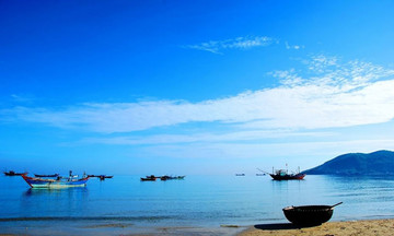Vẻ đẹp hoang sơ tại bờ biển tổ chức 'Hành trình ngày mới'