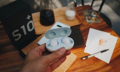 FPT Shop tặng thêm Galaxy Buds cho khách mua Note9