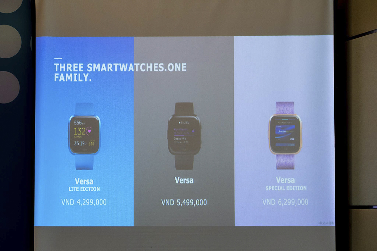 <p class="Normal" style="text-align:justify;"> 4 dòng sản phẩm mới tại Việt Nam gồm Fitbit Versa Lite Edition, Fitbit Inspire HR, Fitbit Inspire và sắp tới là Fitbit Ace 2, đáp ứng đa dạng các nhu cầu theo dõi sức khỏe và luyện tập thể thao của đa dạng người dùng, từ người lớn tới trẻ em. Ba sản phẩm đầu sẽ được bán ra ngay từ bây giò, sản phẩm Ace 2 dành cho trẻ em sẽ được mang về vào tháng 5 sắp tới với giá lần lượt là 4,29 triệu, 2,69 triệu, 1,99 triệu và 1,99 triệu đồng.</p>