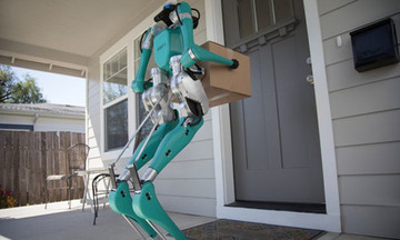 Ford thử nghiệm robot giao hàng như người thật