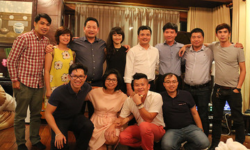 Chủ tịch FPT làm món thuần Việt đãi 7 cá nhân OKR xuất sắc