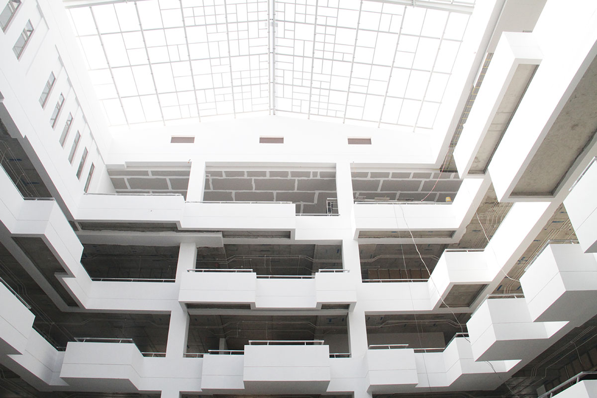 Ý tưởng thiết kế Campus xuất phát từ ngôn ngữ Pixel kỹ thuật số - một trong những biểu tưởng của sự phát triển công nghệ thông tin, phát triển từ hình vuông cơ bản theo đơn nguyên. Kết hợp với sự sắp xếp vị trí và kích thước Pixel một cách có chủ đích tạo nên một chuỗi chuyển động có nhịp điệu trên tổng mặt bằng.