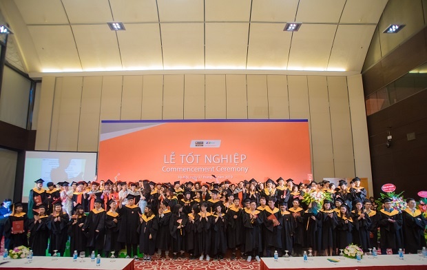 Hơn 200 sinh viên tốt nghiệp ĐH FPT