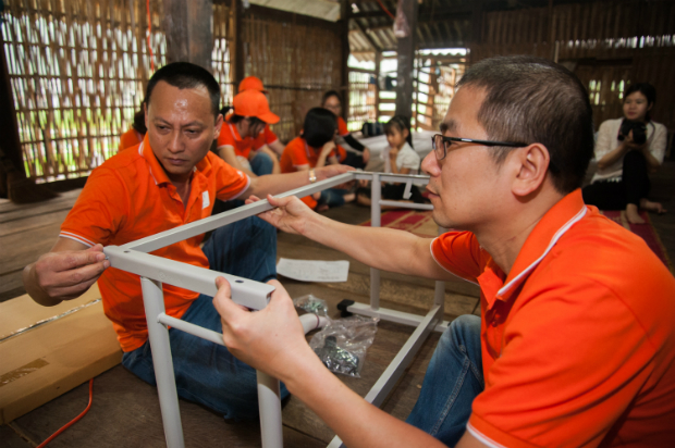 Người F lắp góc học tập trong hành trình thiện nguyện tại Hà Giang đầu năm. Ảnh: Thắng Nguyễn