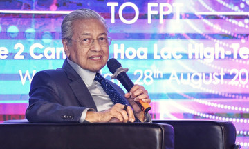 Thủ tướng Malaysia chia sẻ kinh nghiệm chuyển đổi số với FPT