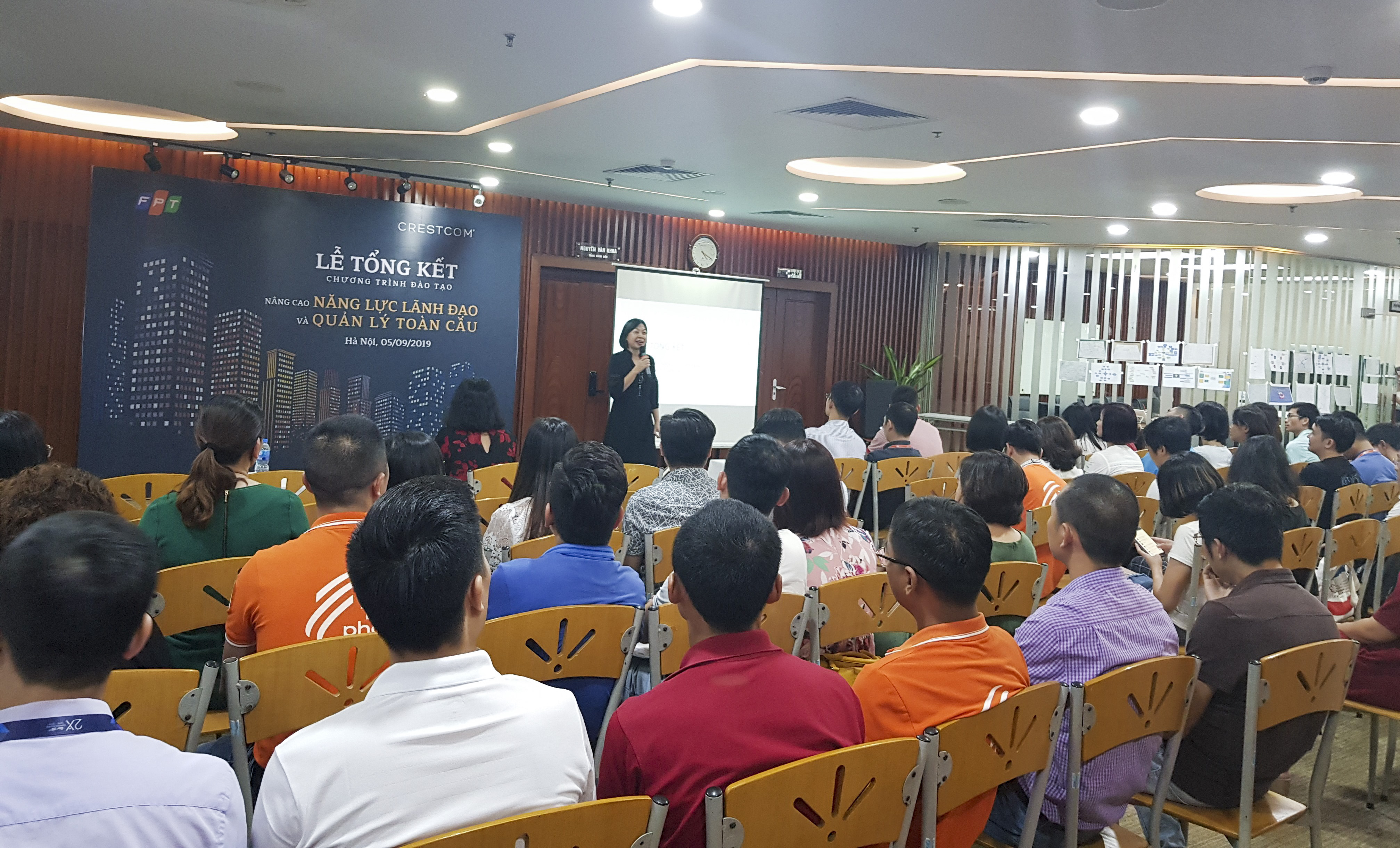  Ngày 5/9, lễ tổng kết chương trình đào tạo “Nâng cao năng lực lãnh đạo và quản lý toàn cầu” do Trường Đào tạo cán bộ FPT (FCU) tổ chức đã diễn ra với sự góp mặt của hơn 50 cán bộ cốt cán đến từ các công ty thành viên nhà F.