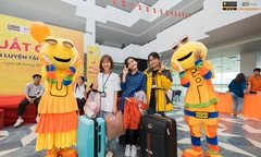 Hàng nghìn sinh viên ĐH FPT 'đổ bộ' về campus Đà Nẵng