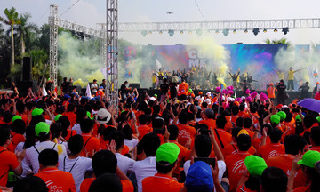 'Color me run' nhuộm sắc Hội thao 13/9
