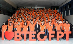 Sôi động ‘lễ hội’ chào tân sinh viên BTEC FPT