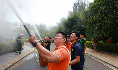 Diễn tập cứu người trong hỏa hoạn ở tòa nhà FPT Massda