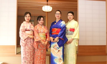 Bóng hồng nhà F khoe sắc trong trang phục kimono