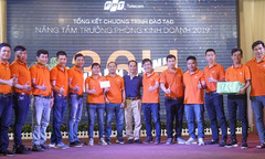 Trưởng phòng kinh doanh FPT Telecom học kỹ năng lập mối quan hệ