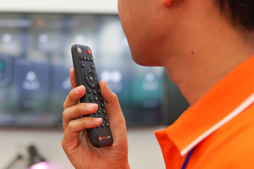 <p class="Normal"> FPT Play Rogo không chỉ kết nối với các thiết bị Wi-fi mà còn hợp tác với các đơn vị sản xuất thiết bị thông minh. Từ 2020 các thiết bị của Điện Quang và Rạng Đông cũng có thể sử dụng và kết nối trực tiếp với FPT Play Rogo mà không cần qua thiết bị trung gian. "Với nền tảng này, chúng tôi cho phép các doanh nghiệp IoT tại việt nam thâm nhập thị trường dễ dàng hơn thông qua 200.000 sản phẩm FPT Playbox có sẵn trên thị trường", anh Đức nói. </p>
