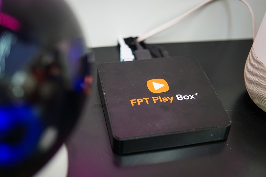 <p class="Normal"> Tại triển lãm FPT Techday 2019, chiếc đầu thu FPT Play Box+ không xuất hiện dưới vai trò một TV Box phục vụ giải trí cho gia đình, thay vào đó, sản phẩm được sử dụng như một Smarthome Hub để điều khiển cho các thiết bị thông minh trong nhà. </p>