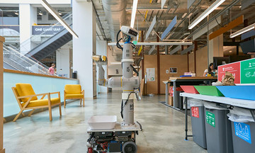 Google tìm ra cách huấn luyện robot văn phòng