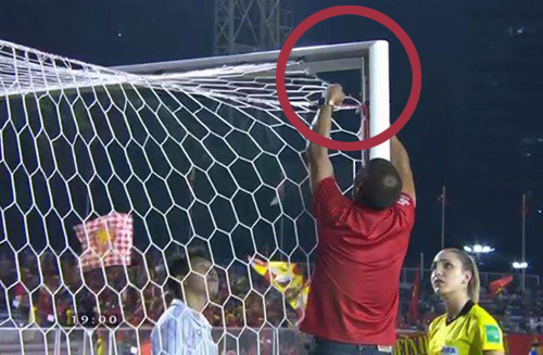  Trong cái rủi có cái may.