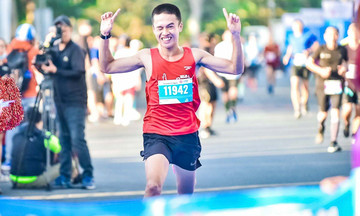 Sinh viên FPT về Nhất 10km nam HCMC Marathon 2020