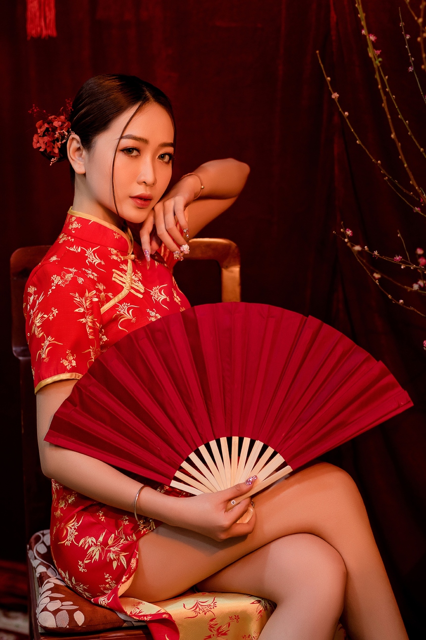 <p> "<span style="color:rgb(0,0,0);">Khi tham gia Miss FPT Cần Thơ, em gặp rất nhiều khó khăn như vốn đầu tư tham gia thi từ trang phục đến make-up và thời gian tập luyện cho phần thi tài năng. Các bạn thí sinh khác cùng ai cũng xinh đẹp tài giỏi nên em cũng áp lực một phần", </span>Ngọc Đào tâm sự.</p>