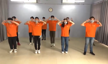 Sinh viên FPT Polytechnic 'cosplay' điệu nhảy 'Ghen Cô Vy'