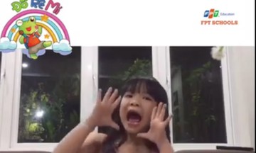 Hai chị em nhà FSchools Đà Nẵng đàn hát 'siêu hay' cổ vũ chống dịch