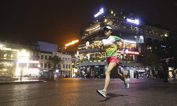 VnExpress Marathon Hanoi Midnight khuyến mãi 50% cho sinh viên