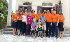 FPT trao quà cá nhân xuất sắc không may qua đời