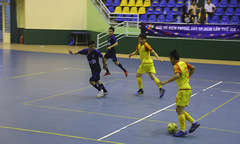 Vòng 4 futsal FPT HCM: Hệ thống nguy cơ mất ngôi đầu