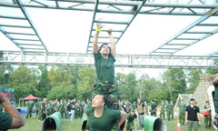 Sếp nhà F đua thể lực