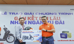 FPT Telecom trao thưởng xe máy SH cho khách hàng thân thiết