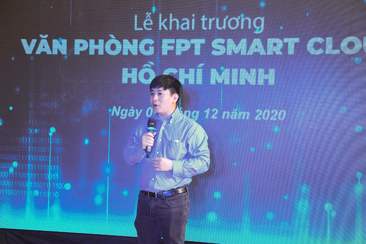 <p class="Normal" style="text-align:justify;"> “Tập đoàn kỳ vọng có thể mở ra những mảng kinh doanh mới về Smart Cloud, đặc biệt là ở khu vực TP HCM - nơi tập trung nhiều doanh nghiệp và cũng là đầu tàu kinh tế của cả nước. Nhân dịp khai trương văn phòng, chúng tôi sẽ cố gắng hoàn thành nhiệm vụ tập đoàn giao cho. Chúng tôi sẽ mang tinh thần start-up nhưng với kỳ vọng trở thành doanh nghiệp cung cấp dịch vụ Smart Cloud tốt nhất Việt Nam”, anh Lê Hồng Việt - Tổng giám đốc Công ty TNHH FPT Smart Cloud cho biết.</p>
