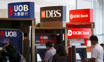 Ngân hàng truyền thống Singapore lo lắng trong cuộc đua số hóa