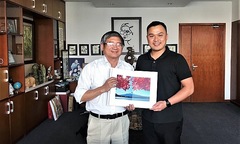 Anh Bùi Quang Ngọc sở hữu trọn bộ album Triển lãm ảnh Sắc màu cuộc sống