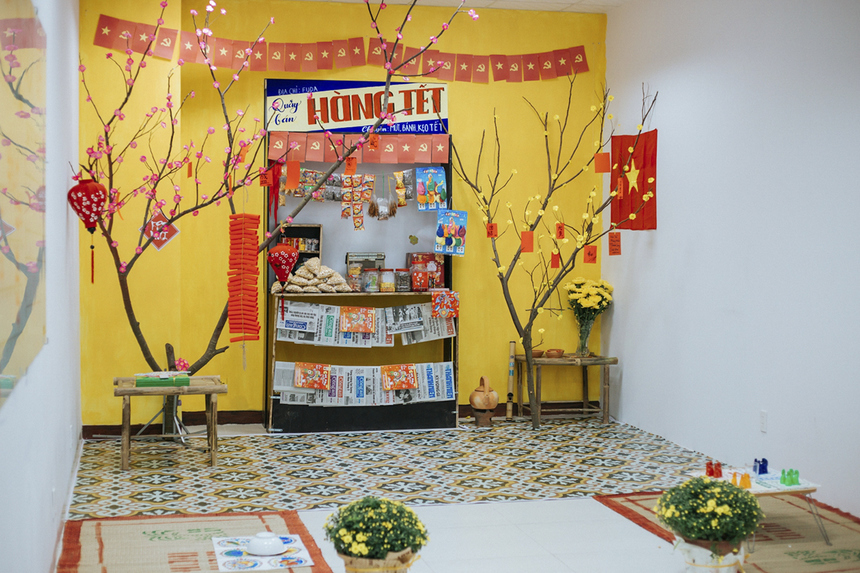 <p class="Normal" style="text-align:justify;"> Tái hiện lại không gian văn hóa, phong tục Tết cổ truyền Việt Nam, ĐH FPT mong muốn lưu giữ và lan tỏa những nét đẹp văn hóa truyền thống đến sinh viên. </p>