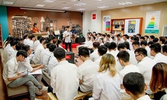 Sinh viên Đại học FPT tranh biện 'nảy lửa' bằng tiếng Anh