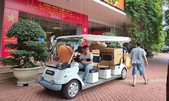 Đại học FPT Hà Nội gấp rút thu dọn ký túc xá làm khu cách ly chống Covid-19