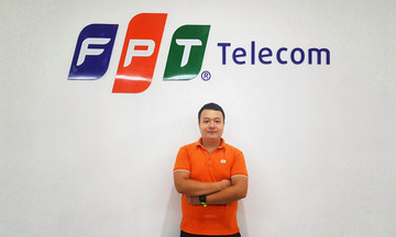 Cán bộ kỹ thuật FPT Telecom vào vùng dịch hỗ trợ chi nhánh