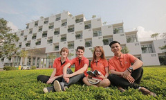 Sinh viên nhà F học tiếng Anh ‘xuyên biên giới’