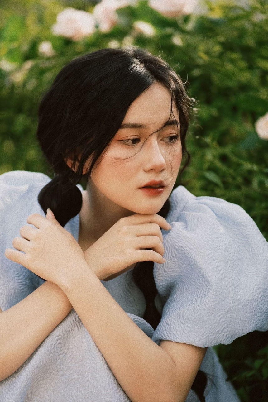 <p class="Normal"> Ngoài giờ lên lớp, Ngọc Ánh còn đi làm thêm phục vụ nhà hàng và làm cộng tác viên tổ chức sự kiện teambuilding, để có thể phụ giúp thêm cho bố mẹ được phần nào. Do đó, Ánh cũng có ít thời gian học tập ở nhà hơn.</p>